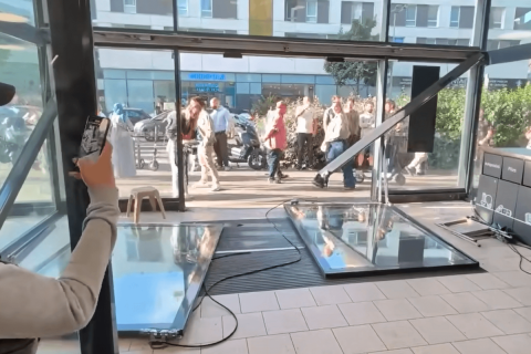 FRENCH SHOPPERS FIGHT FOR AC AMID HEATWAVE