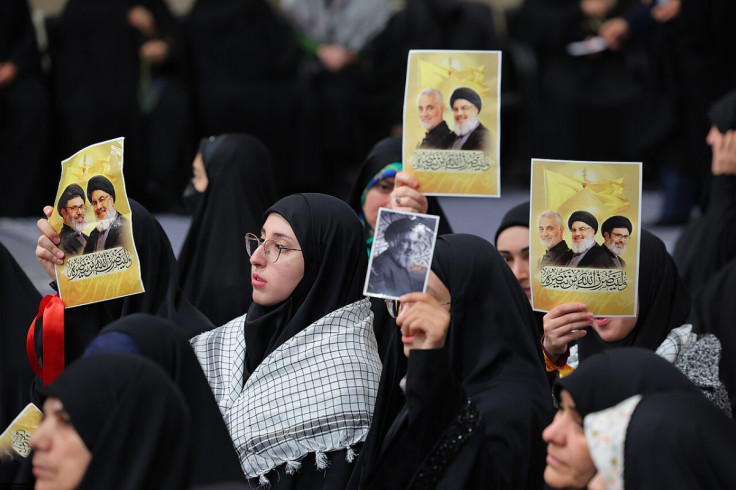 Meeting Of The Families Of The Martyrs