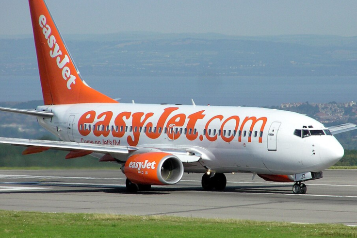 easyJet Flight U27938 Diverts to Hamburg After Mid-Air Emergency