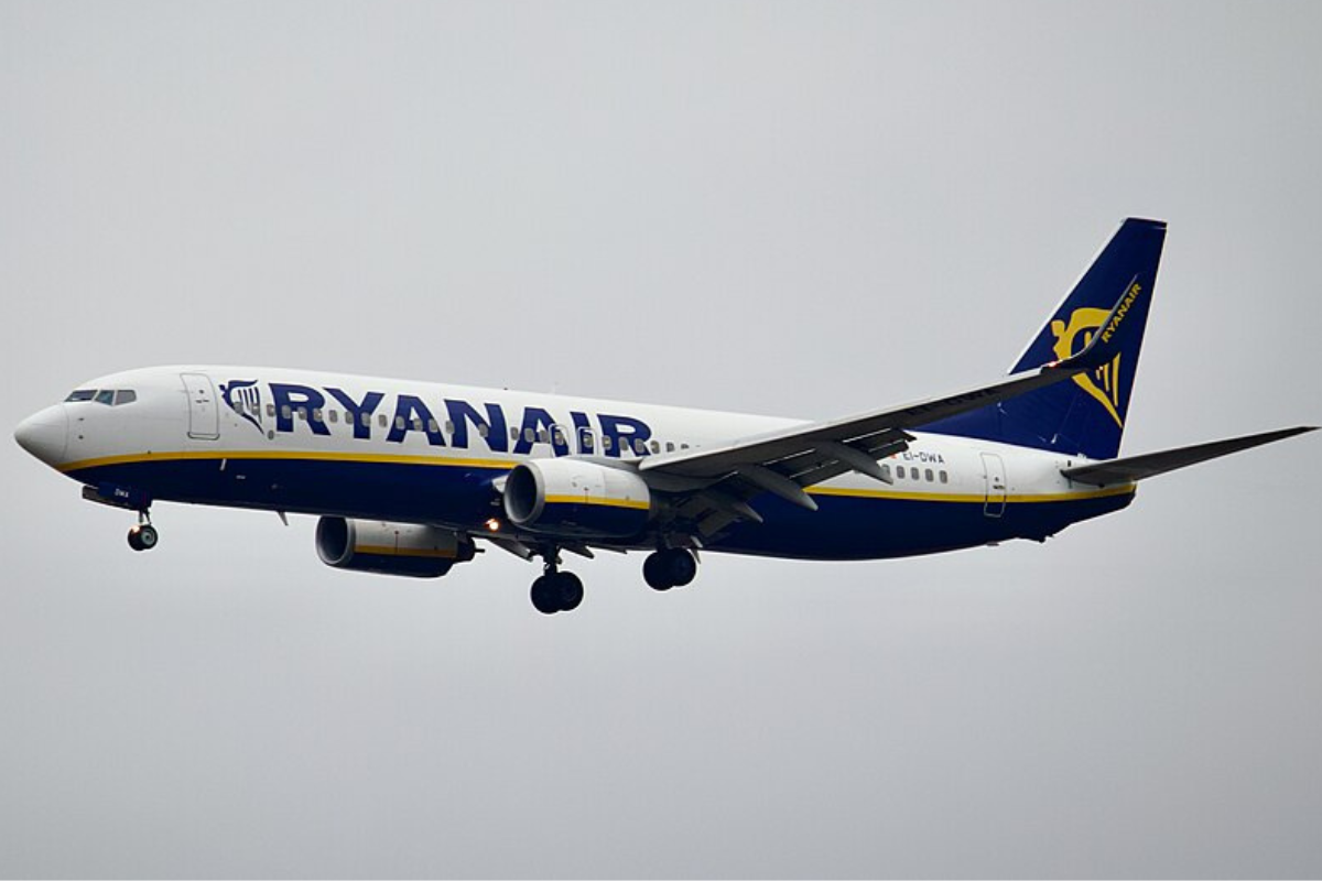 Ryanair Flight FR1386 Declared an Emergency Mid-Flight, The Biggest Question Still Has No Answer