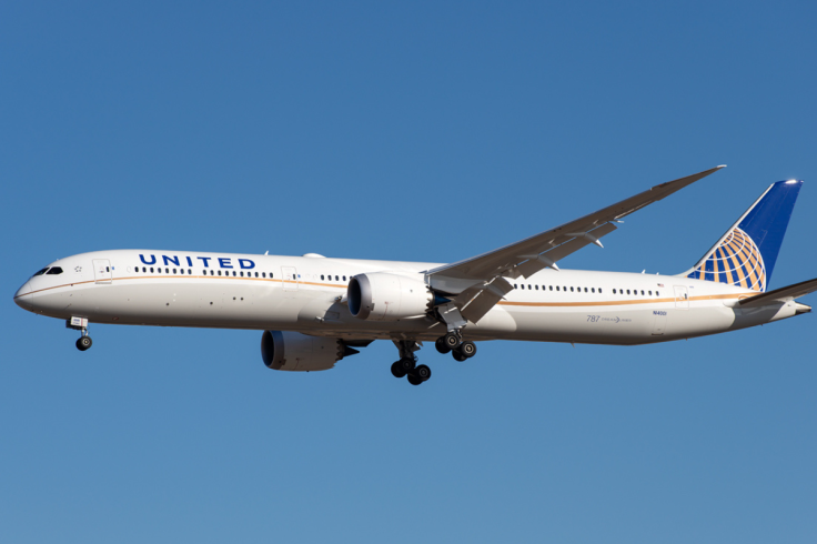 United Airlines Employee Passenger Confrontation