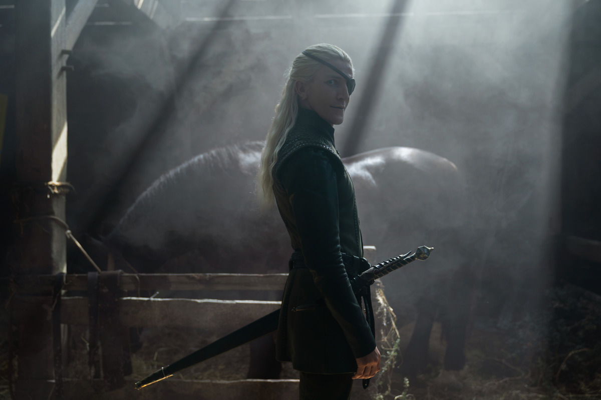 'House of the Dragon' Season 3 Star Ewan Mitchell Teases Aemond Targaryen's Next Big Move