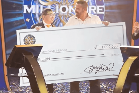 BEN AFFLECK AND JAMIE DING WIN A MILLION DOLLARS