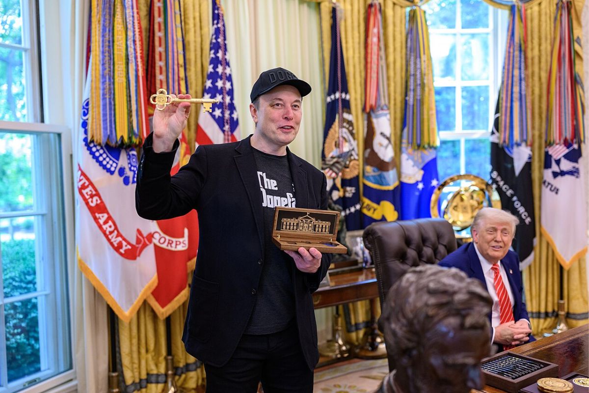 'That's Delusional': Senators Bash Elon Musk Claim That AI Will Do Away With Retirement Accounts