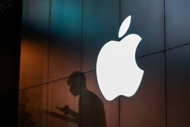 Apple Faces EU Pressure Over iOS Interoperability