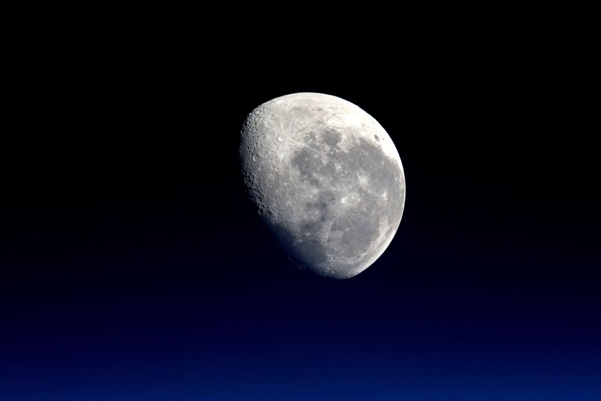 UFO Lunar Base Discovered? Astronomers Detect 25-Mile Craft and Technologically Advanced Civilisation