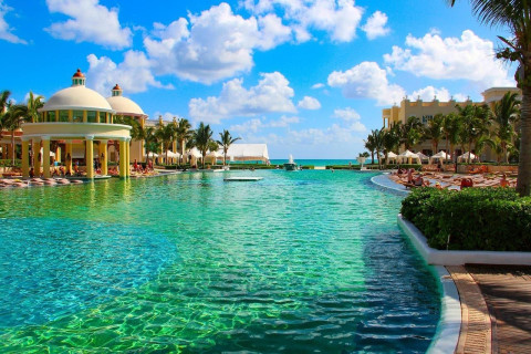 Oceans Riviera Paradise