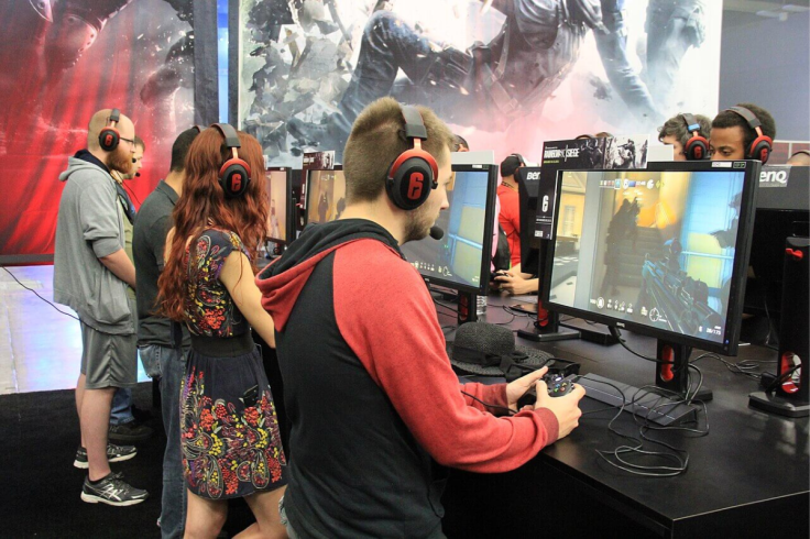 FAA RECRUITS GAMERS AS AIR TRAFFIC CONTROLLERS