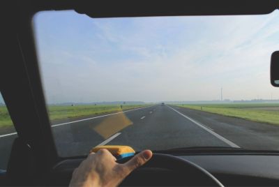 driving-in-straight-road