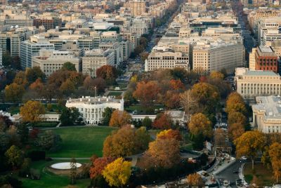 White House and its South Lawn towards the office blocks