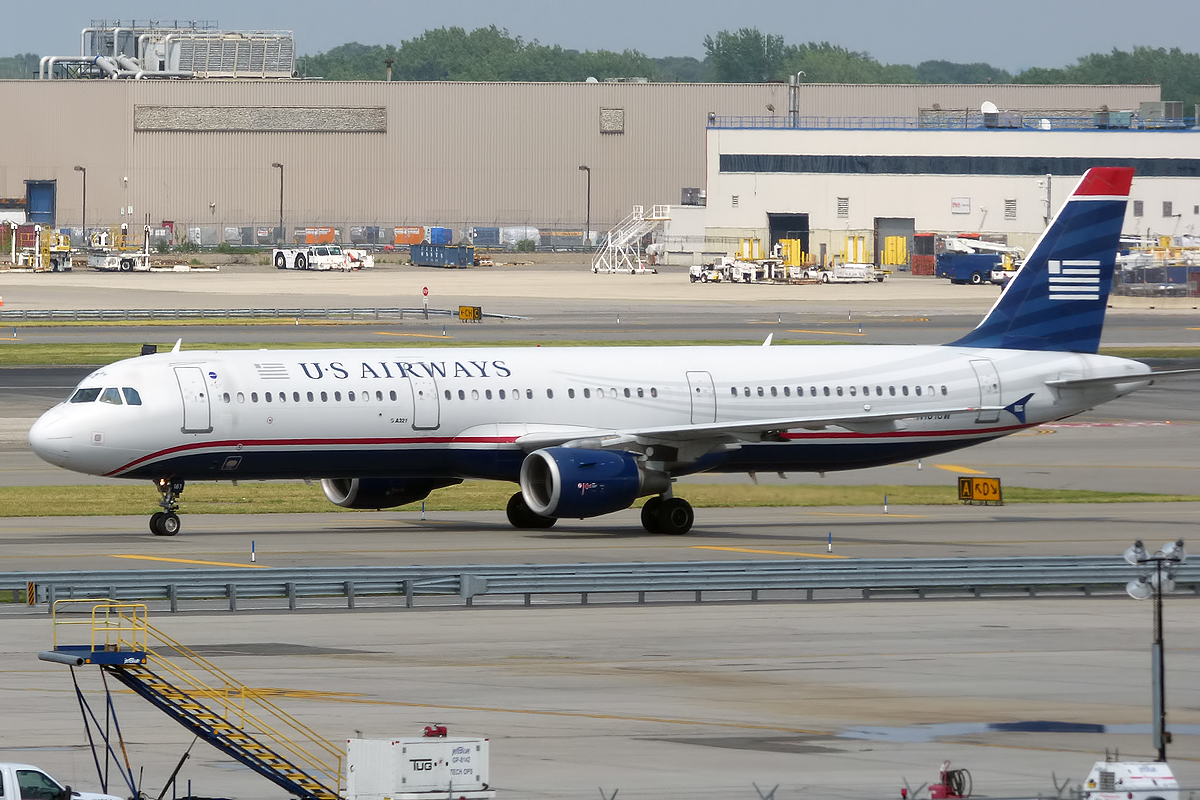 American Airlines Laptop Fire Sparks Lithium Battery Safety Fears After Passengers Burned on Dallas Flight