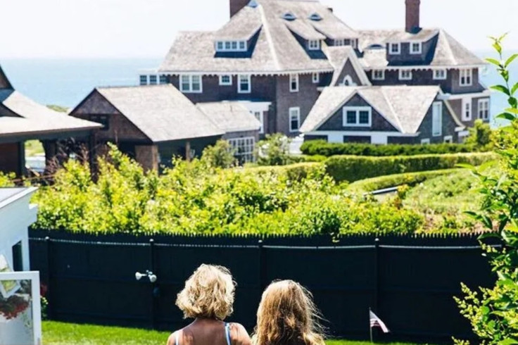 Taylor Swift at Rhode Island Home