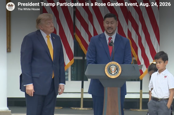 Trump falls asleep Rose Garden