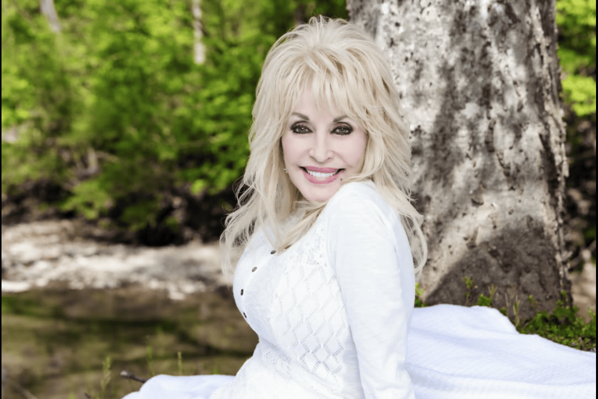 Campaign Against Antisemitism Calls Vandalism Of Dolly Parton s 