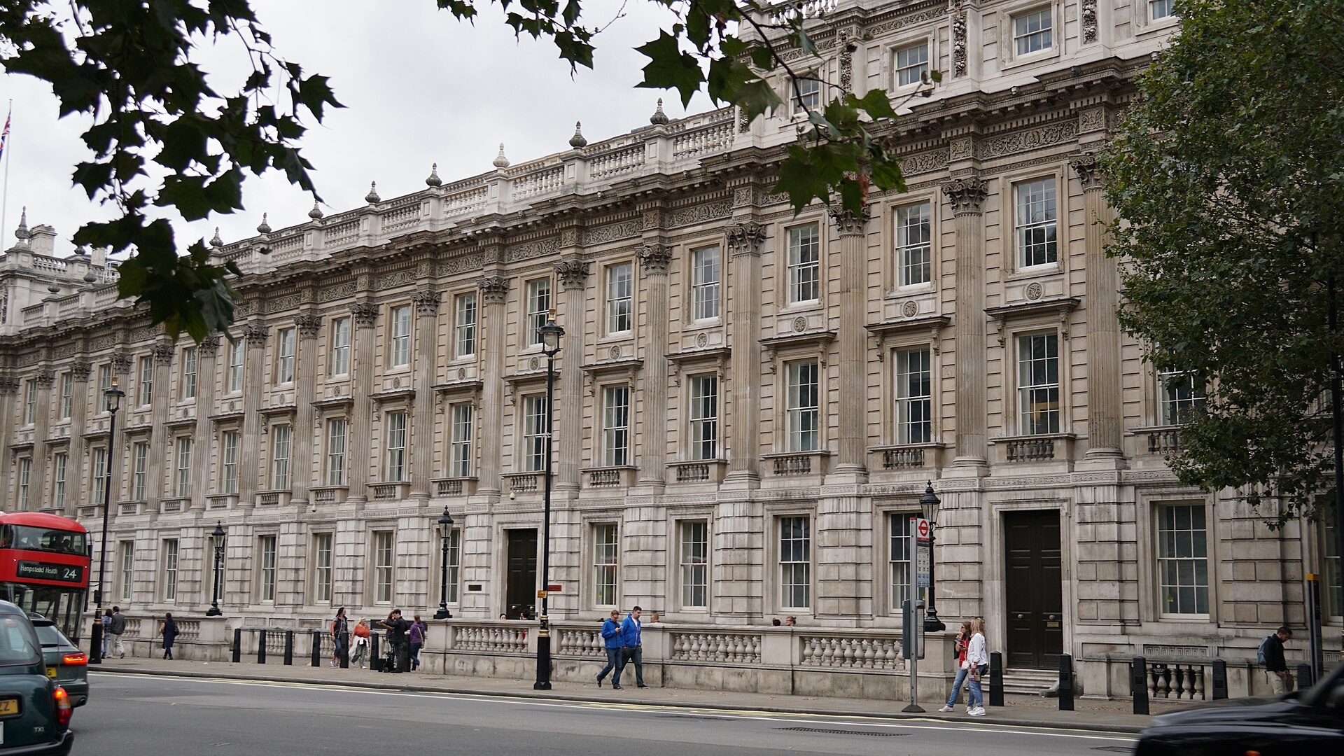 UK stock up on food and water