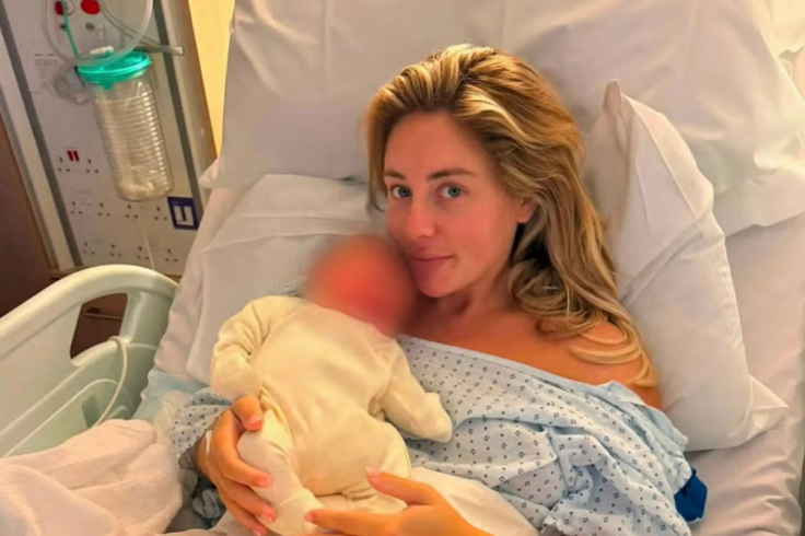 Bonnie Blue Sparks Debate With Breastfeeding Advice