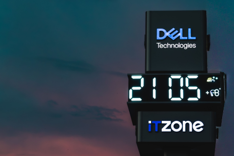 Dell Stock Reverses 6.8% Sell-Off After Forecast Raise