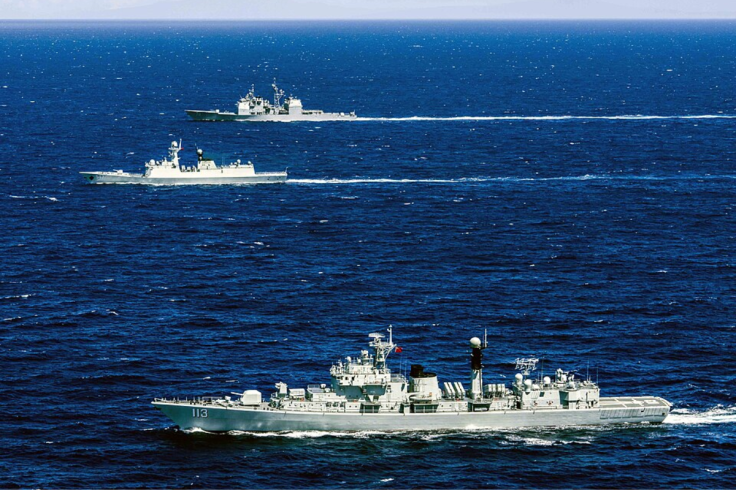 China US Navy face off