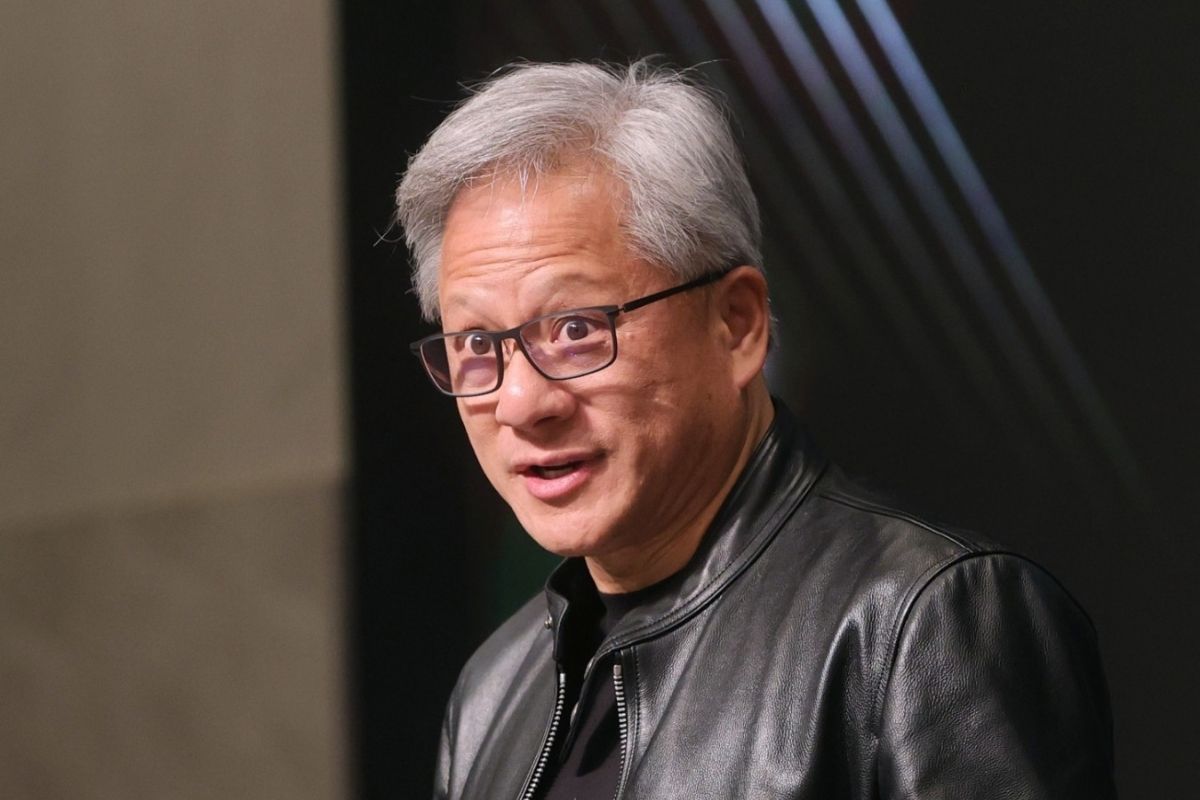 Trump Calls Nvidia CEO Jensen Huang Mid-Interview to Declare AI Doomsday Fears a 'Hoax'