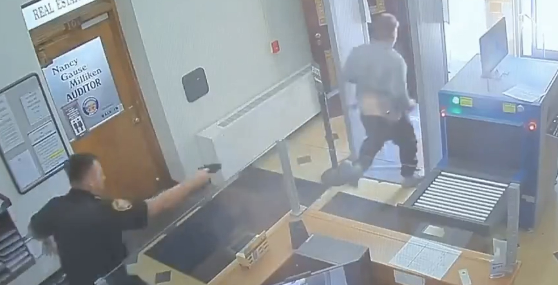 Ohio inmate tries to escape courthouse