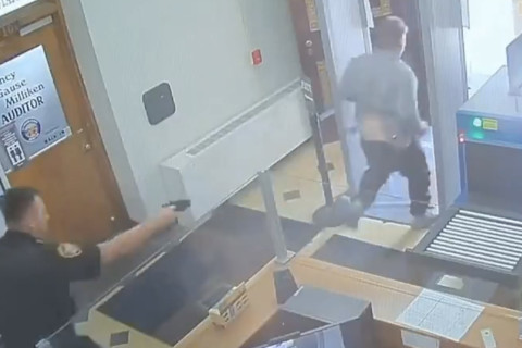 Ohio inmate tries to escape courthouse
