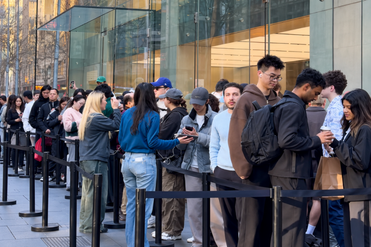 Apple Store Queue