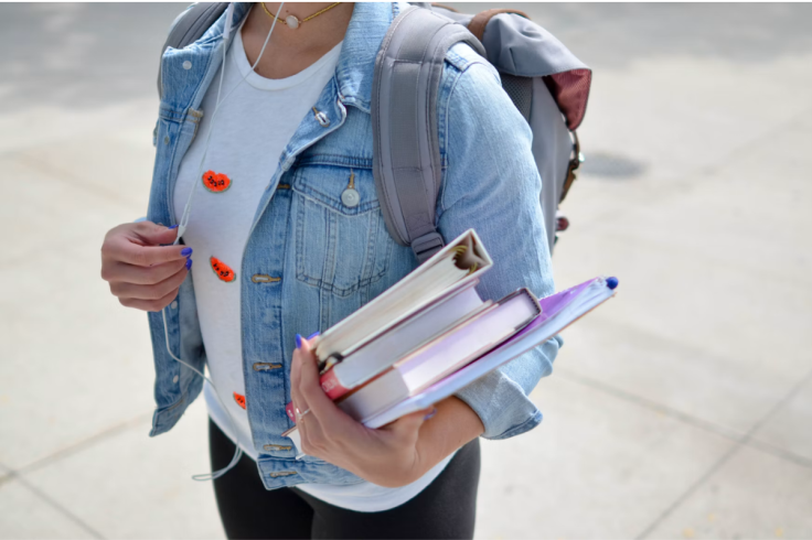 Parents Hire ‘College Moms’ Near Campus