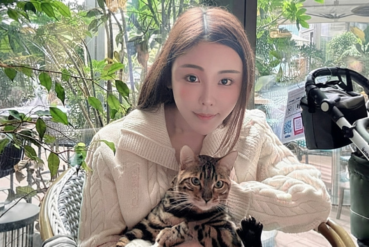 Model Abby Choi