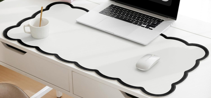 Scalloped Desk Mat