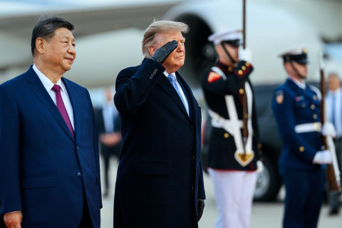 Donald Trump Receiving the Chinese President
