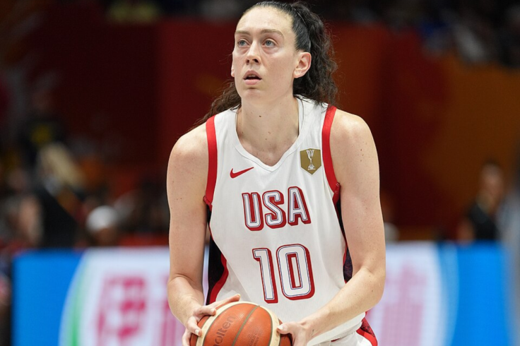 Breanna Stewart Leads Liberty to WNBA Playoff Win