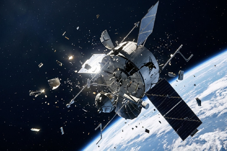 USA 32 Satellite