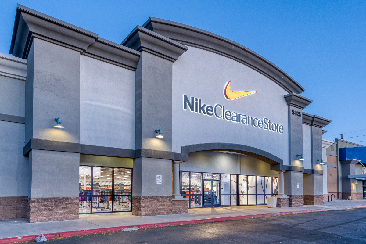 Lindsey v. Nike Retail Services