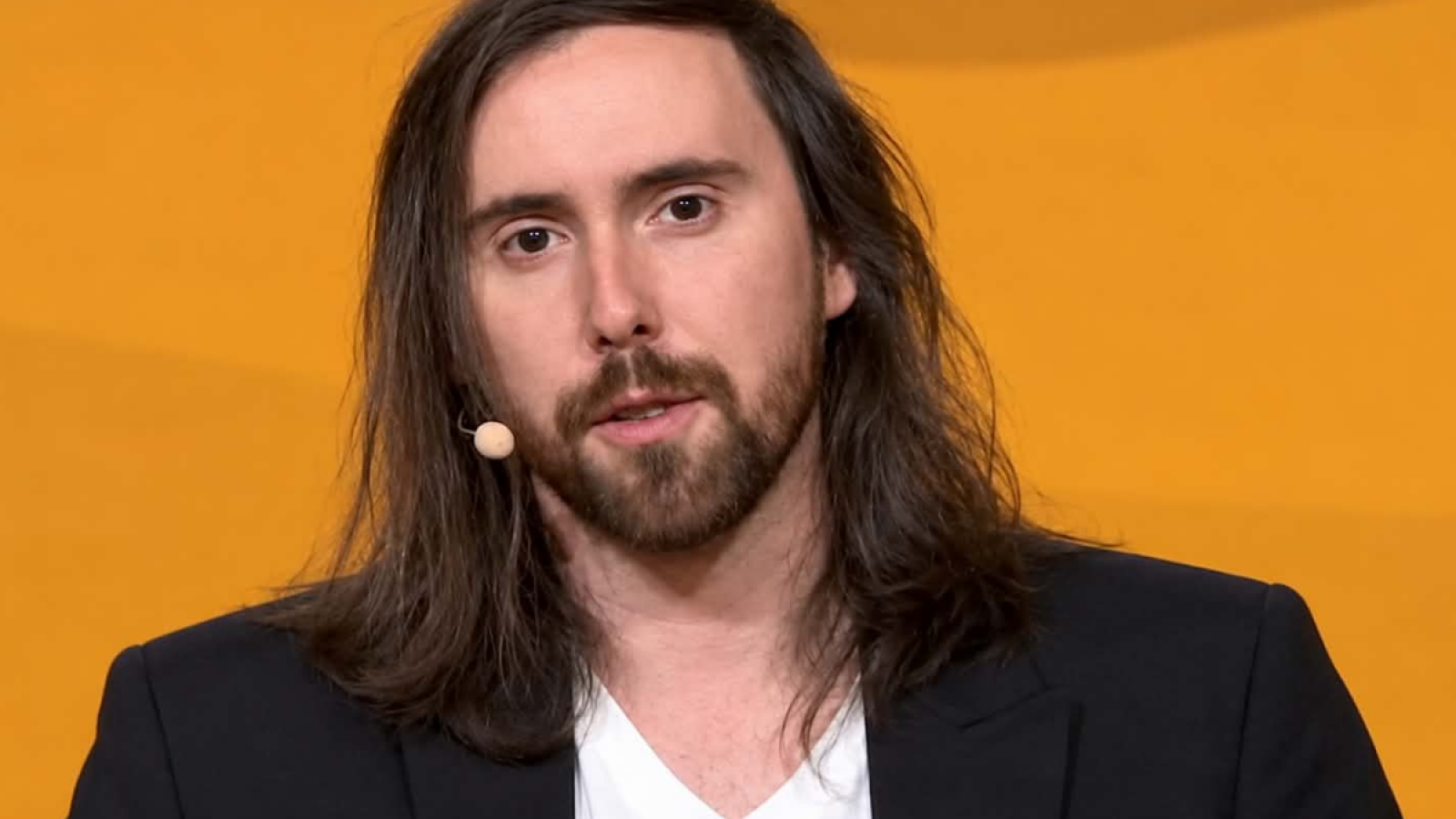 Asmongold Reveals He Was Offered Over $20M for Gambling Sponsorships and Explains Why He Rejected It