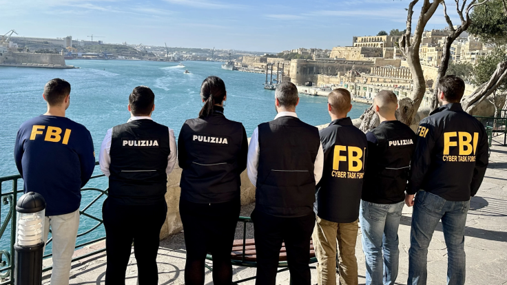 FBI agents