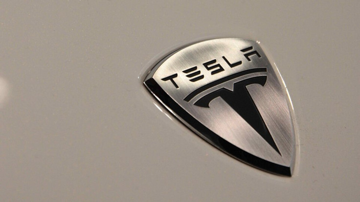 Tesla’s ‘Flying Car’ Can Only Hop, Expert Says