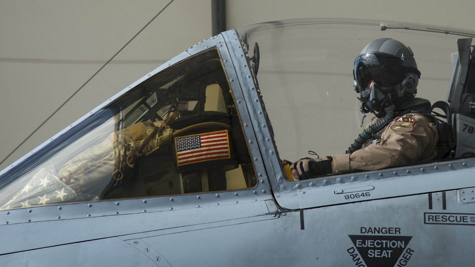 US Air Force Commando Dies After Falling From Alamodome Rafters During ...