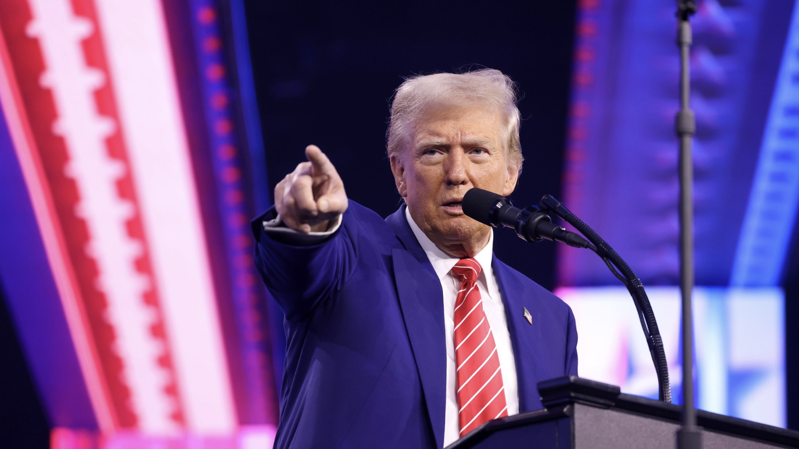 Donald Trump's Confusion and 'Seizure-Like' Are Not Getting Better ...