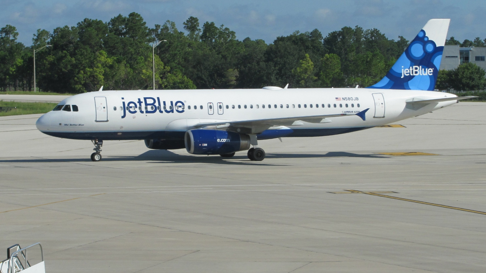 Teen's Phone Video Helps Convict Father Who Touched Her on JetBlue Flight With His Family Aboard