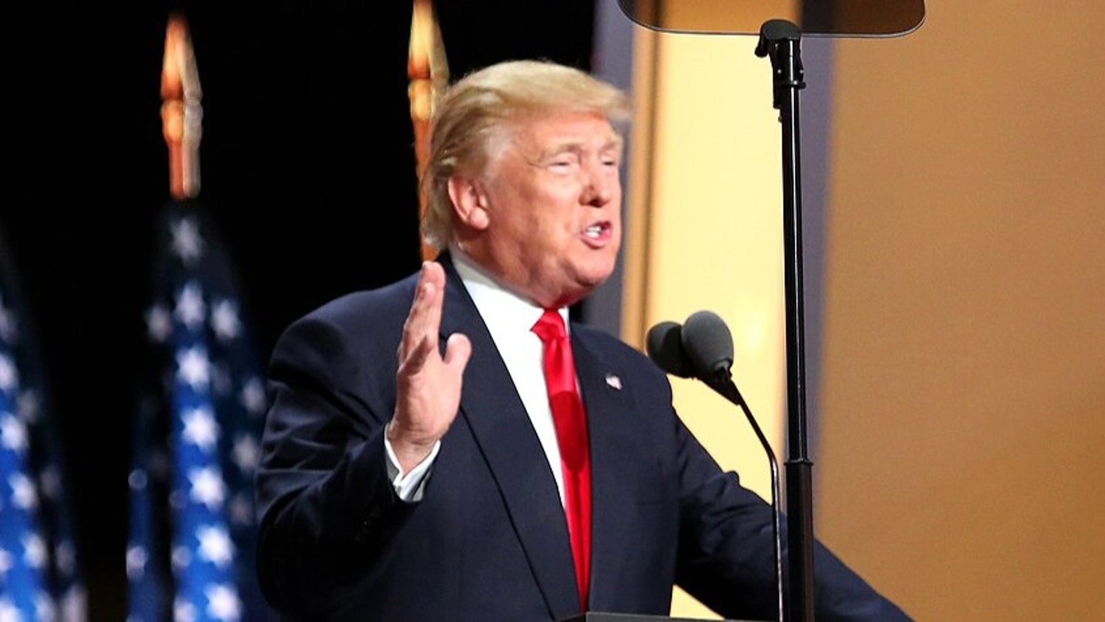Trump says he will veto all legislation if Democrats win Congress