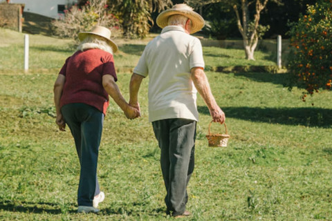 Debt-Free Retirees Debate Releasing $900,000 in Home Equity
