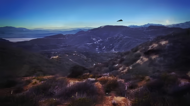 Black Triangle Reported Above a Mountain Ridge