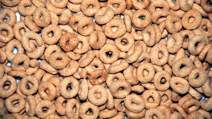 Cheerios cereal pictured before the introduction of the new Ziploc