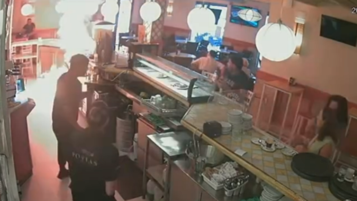 Man Sets Fire to Spanish Café Over Missing Mayo