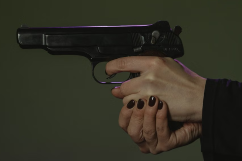 Florida woman shoots another female after tracking her boyfriend's location