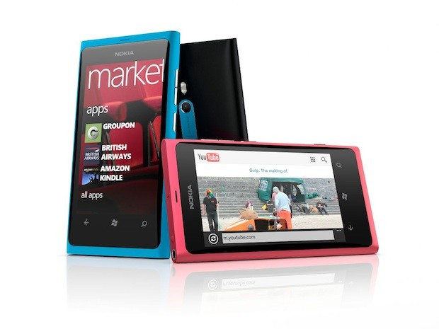 Nokia Lumia 800 Launches with deadmau5 4D Light Show
