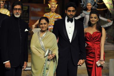Bollywood actors Amitabh Bachchan, his wife Jaya Bachchan, son Abhishek Bachchan and his wife Aishwarya Rai Bachchan arrive the 9th IIFA awards in Bangkok in 2008
