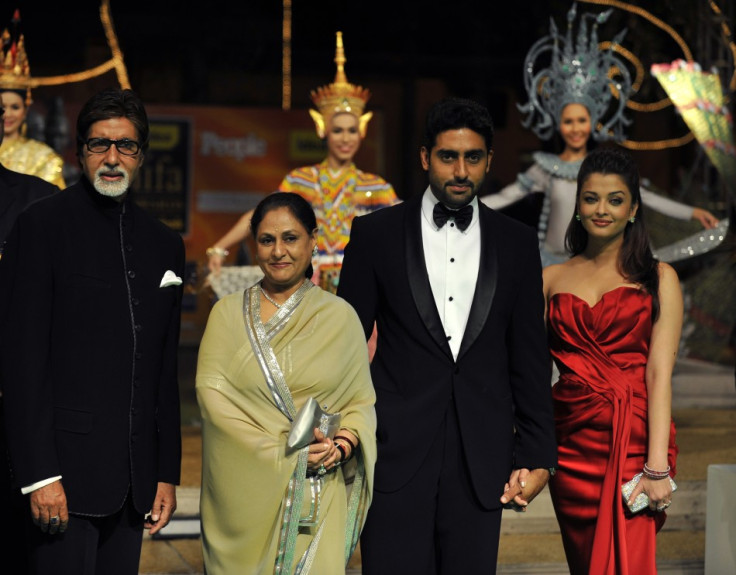 Bollywood actors Amitabh Bachchan, his wife Jaya Bachchan, son Abhishek Bachchan and his wife Aishwarya Rai Bachchan arrive the 9th IIFA awards in Bangkok in 2008