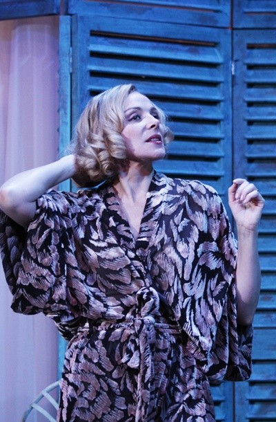 Kim Cattrall, Paul Gross in Noel Cowards classic comedy Private Lives