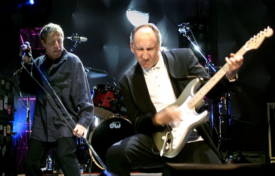 TOWNSEND AND DALTREY PERFORM AT THE WHO OPENER.